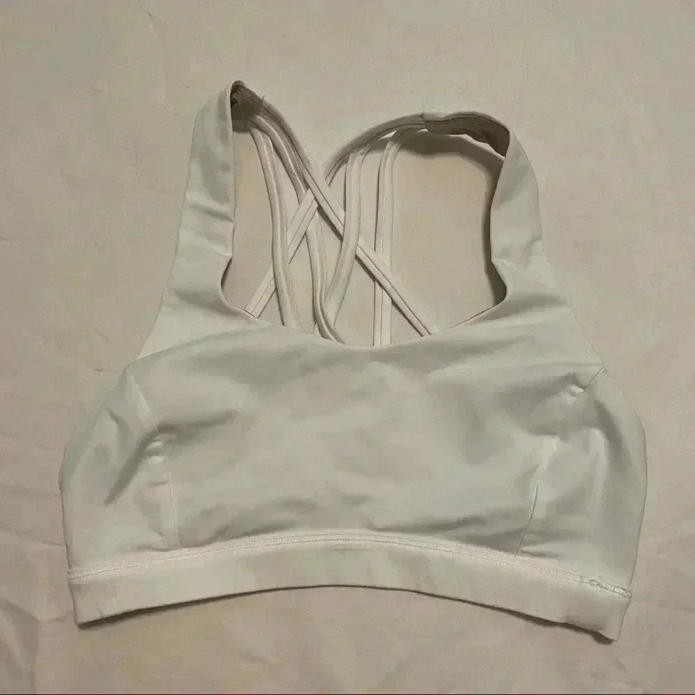 Lululemon Free to be serene Bra